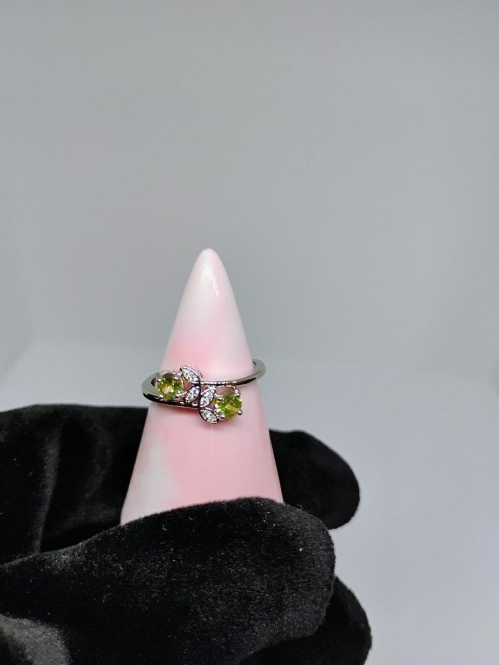 S925 Sterling Silver Green Stone With Flower Petals
